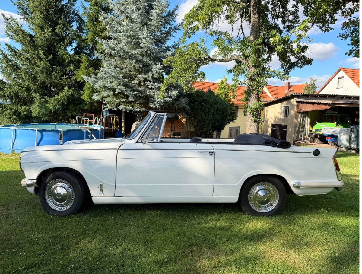 1959 Triumph Herald Image 2